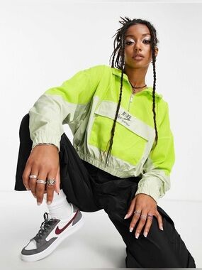 Nike Lime Green and Sage Half-Zip Pullover Windbreaker